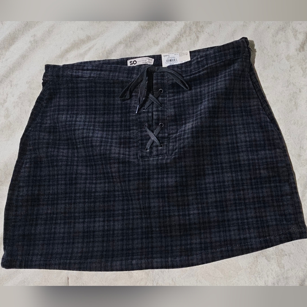 Kohl's Dark Plaid Hybrid Skirt